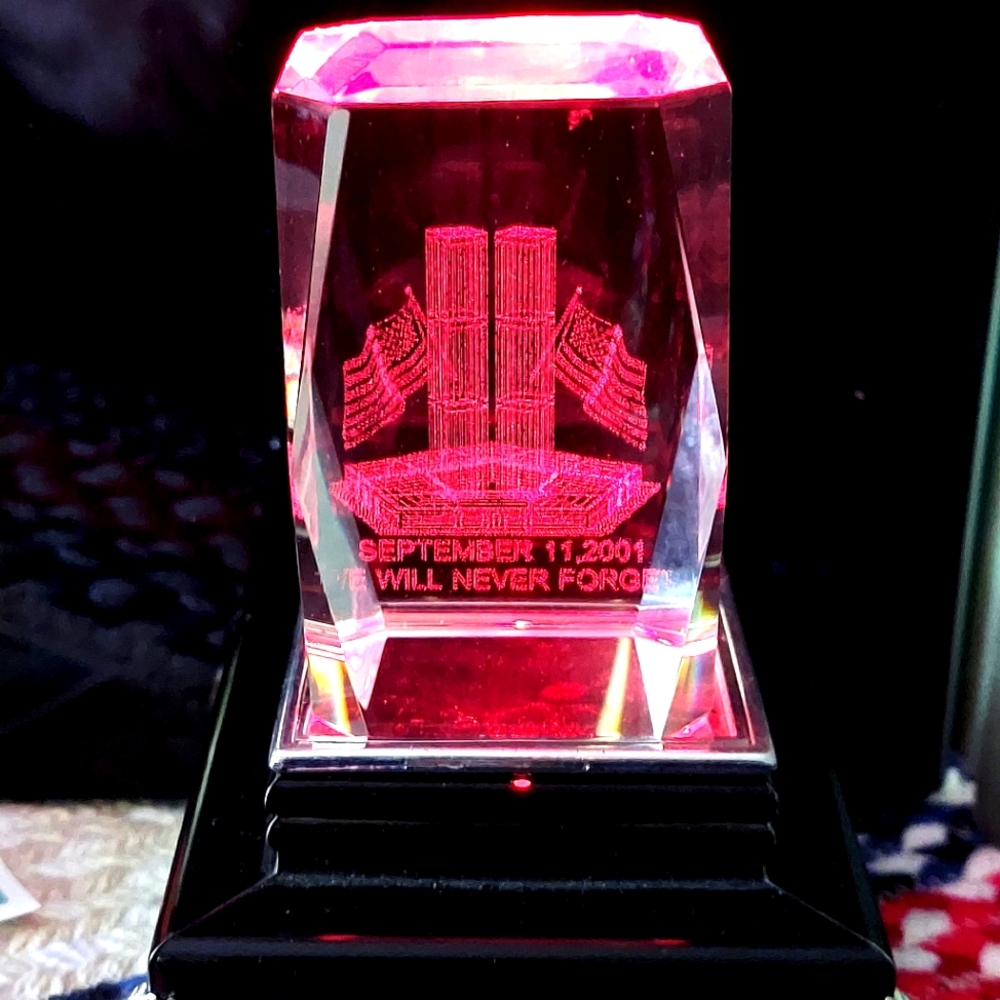 Laser Etched Glass of the Twin Towers